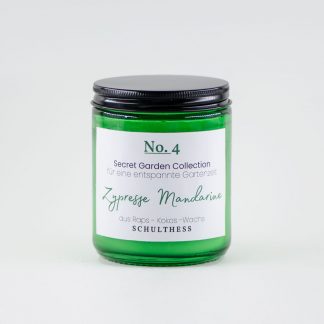 Duftkerze im Grünglas mit fruchtig-holzigem Duft nach Mandarine und Zypresse – handgemacht in der Schweiz, mit synthetischem Duft und Baumwolldocht.